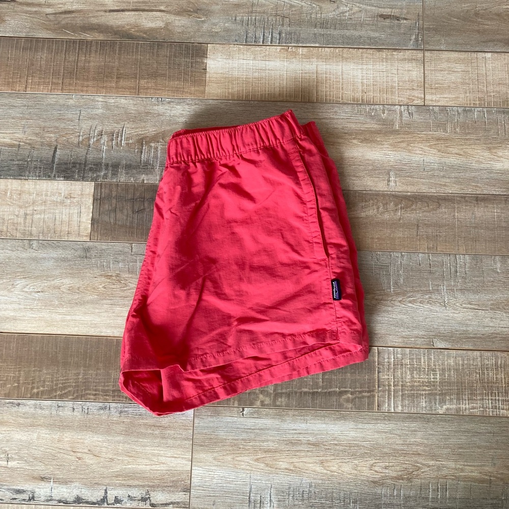 Patagonia W’s baggies, size L